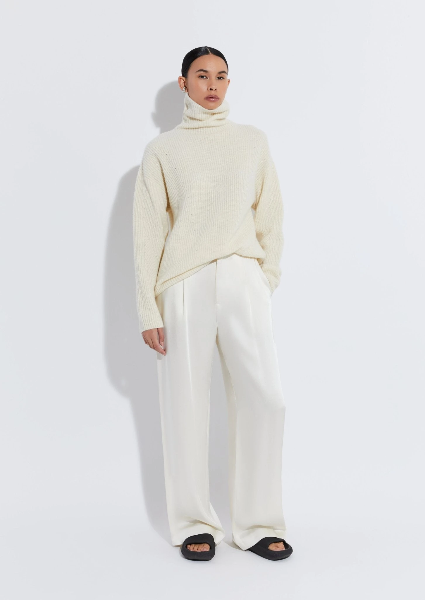 		Cashmere Silk Turtleneck	