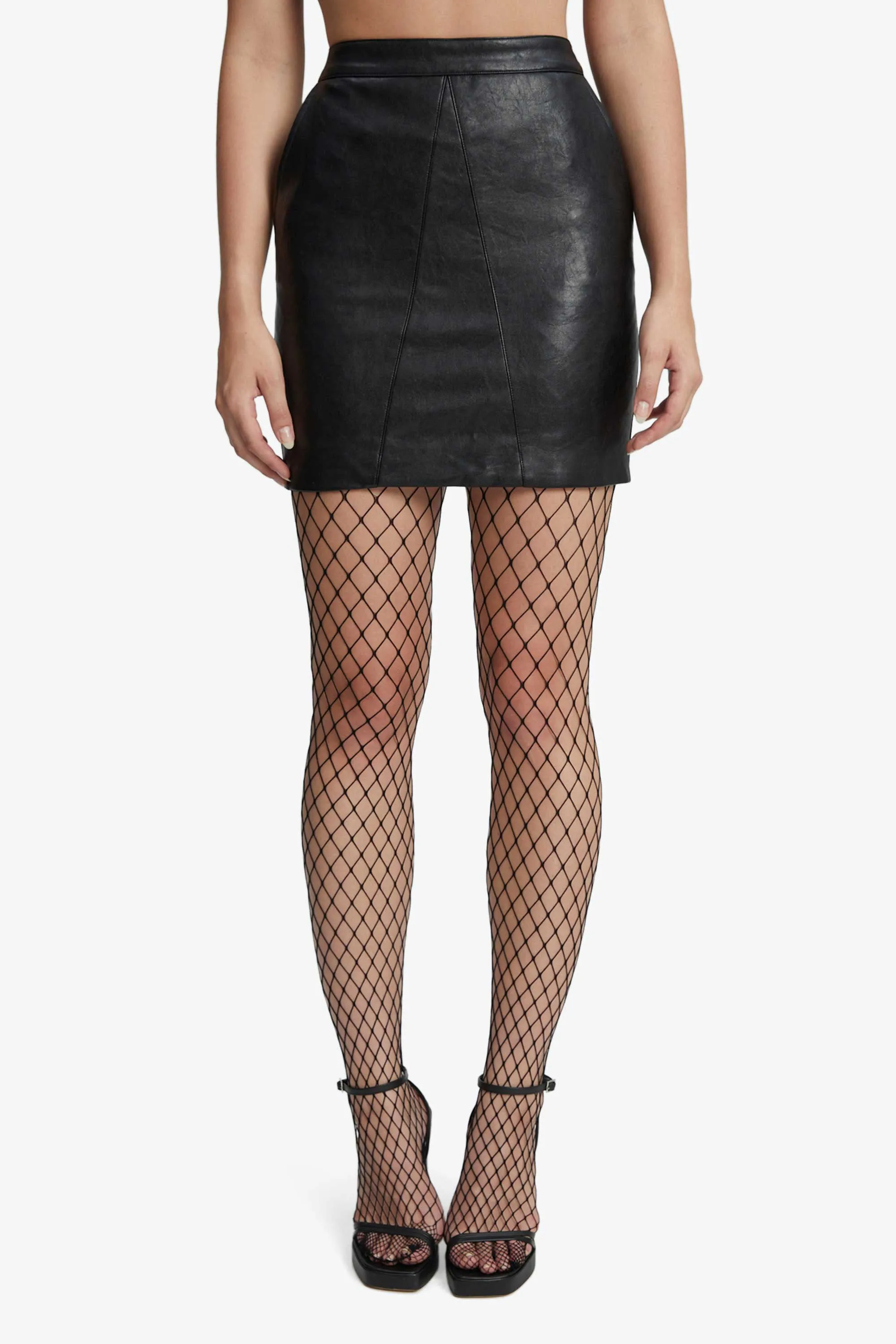 fishnet tights in black