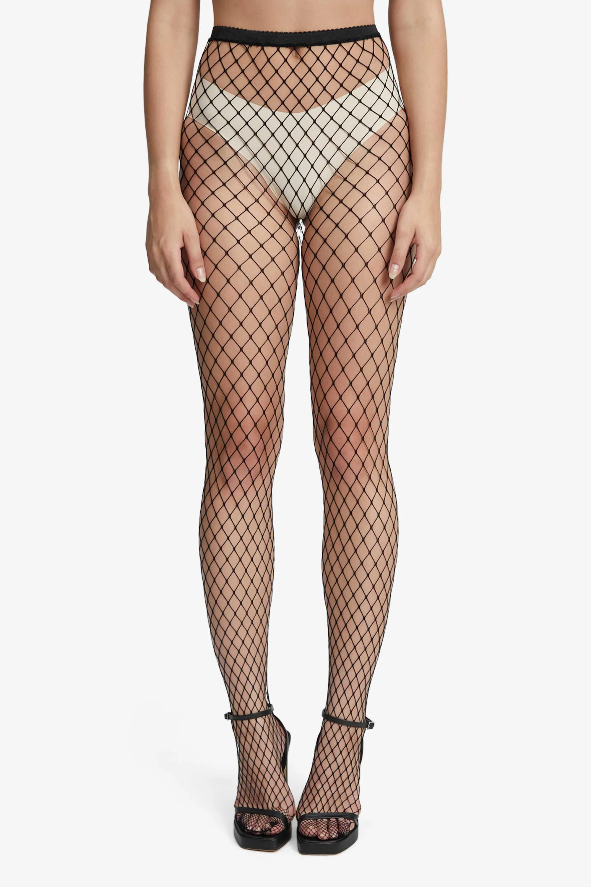 fishnet tights in black