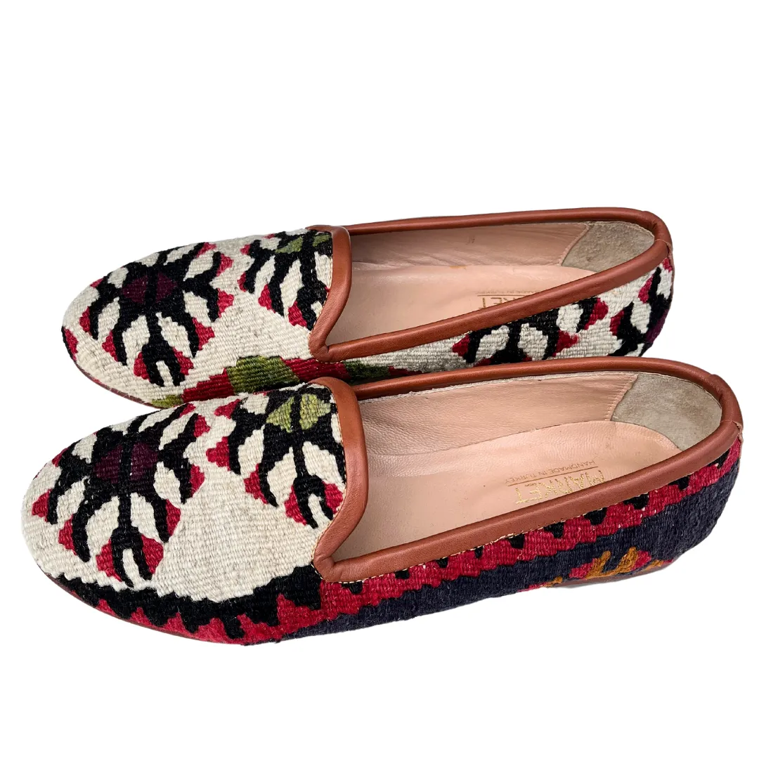 Women's Turkish Kilim Loafer Cream with Black & Red Design